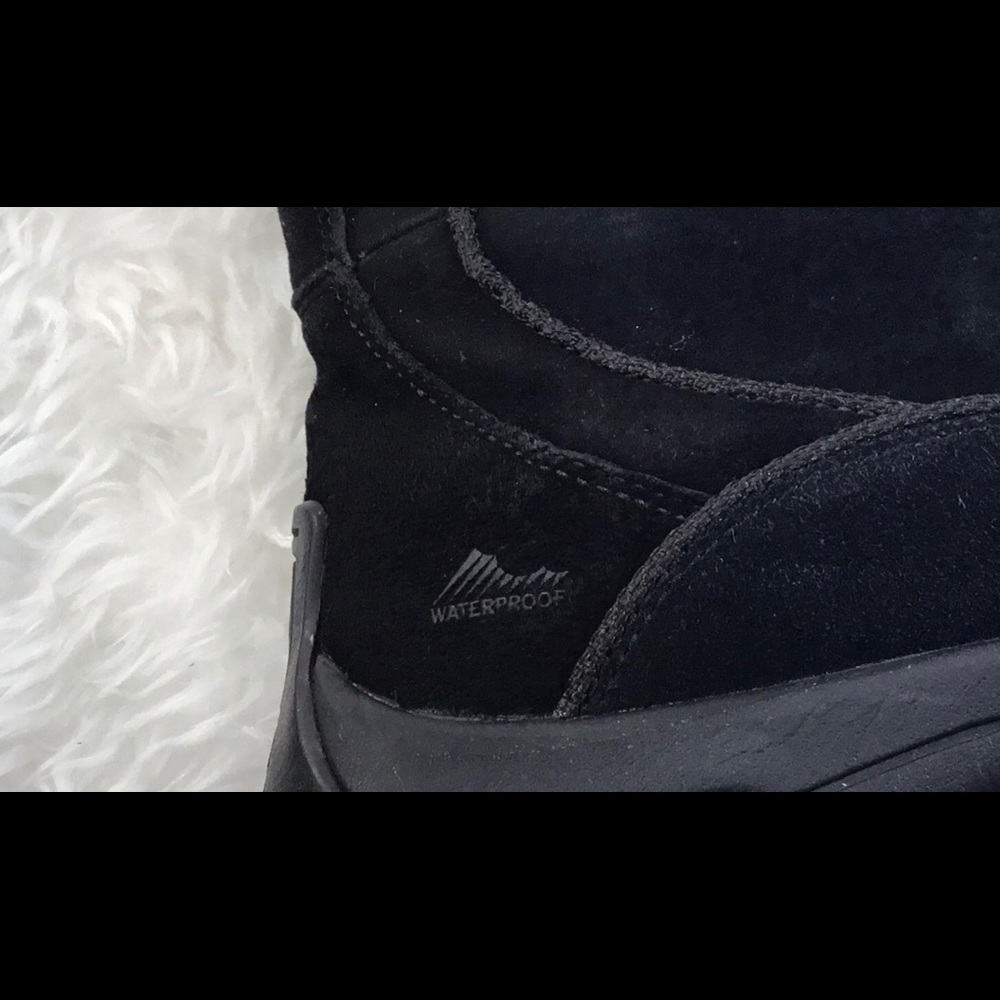 COLUMBIA TERAVAL BLACK WATERPROOF BOOTS 9.5 - Picture 4 of 9